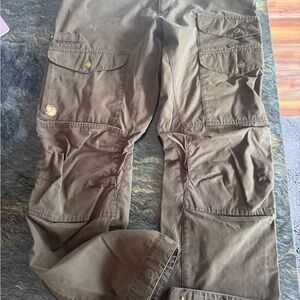 Fjallraven Men's Cargo Pants in Brown